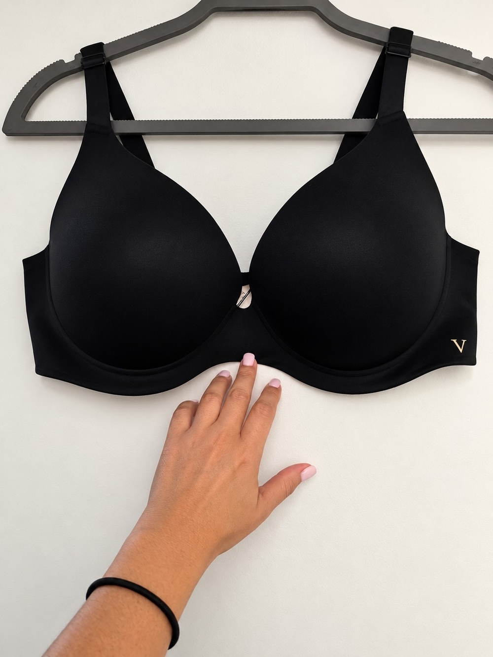 VICTORIA SECRET black Perfect Shape bra in size 36D